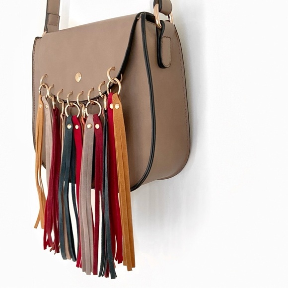 MELLOW WORLD Taupe/ Beige Multicolor Fringe Tassel Bag Small - Picture 5 of 8